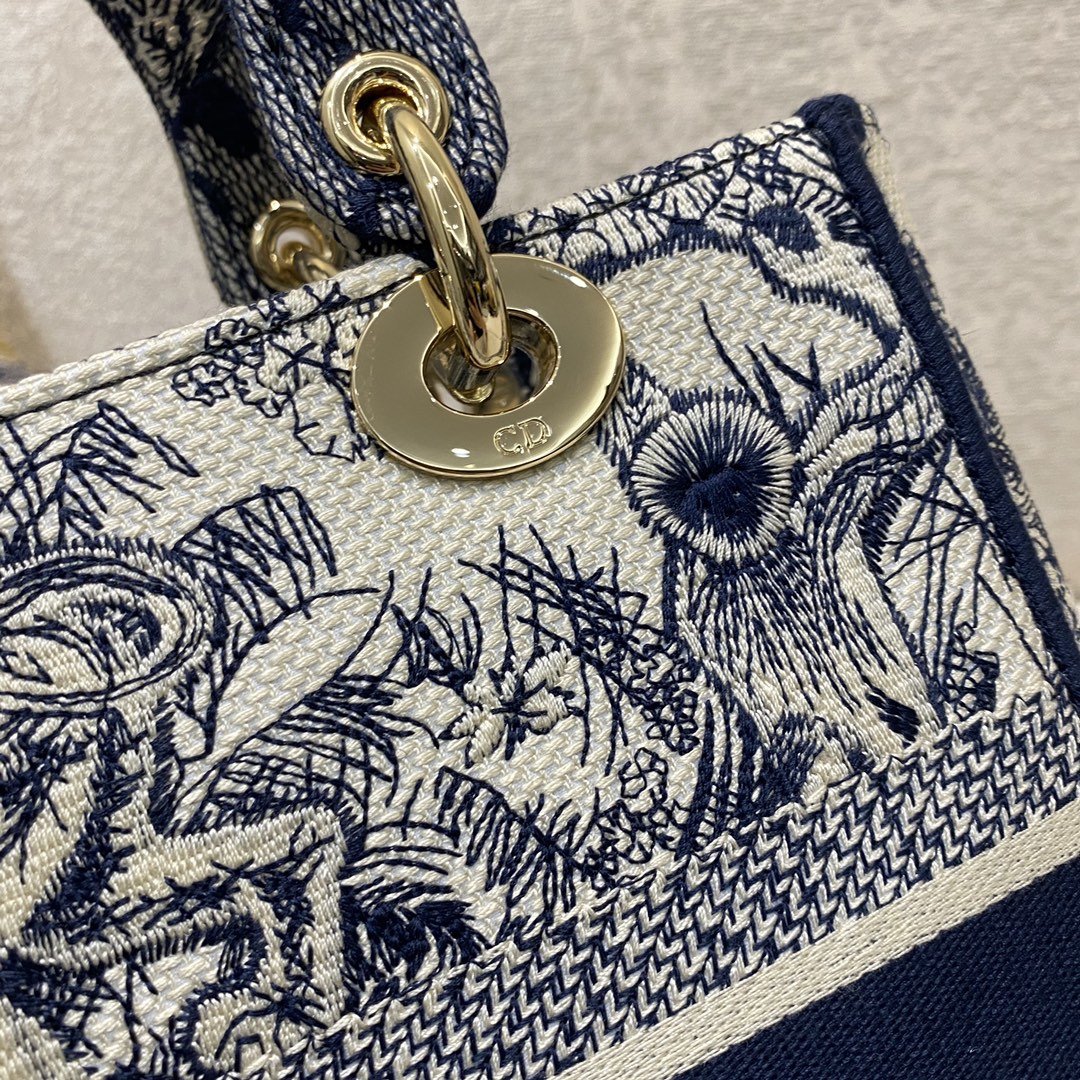 DI Medium Lady D-Lite Bag Blue Toile de Jouy Reverse Embroidery, Blue Handbags, Crossbody Bags, 24cm CD M0565ORGO_M928