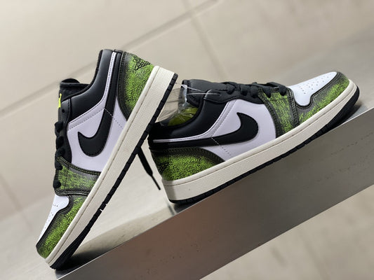  Nike Air Jordan 1 Low &#8216;White Black Green&#8217; For Men DO8244-003