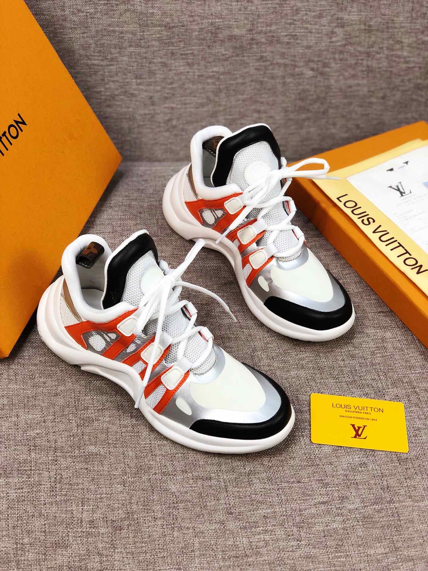 VO - LUV Archlight White Black Orange Sneaker