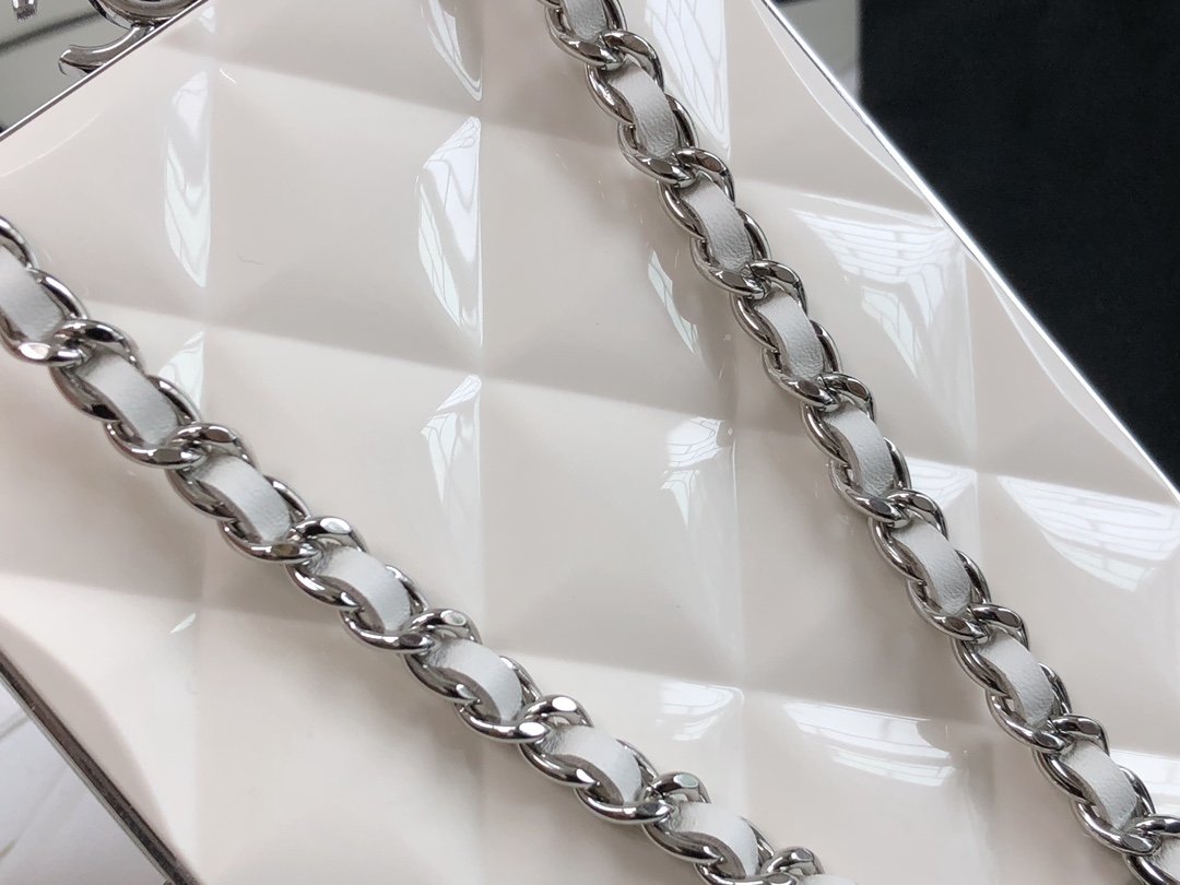 Chanel Cruise Clutch Crossbaby White Bag For Women 13cm/5in