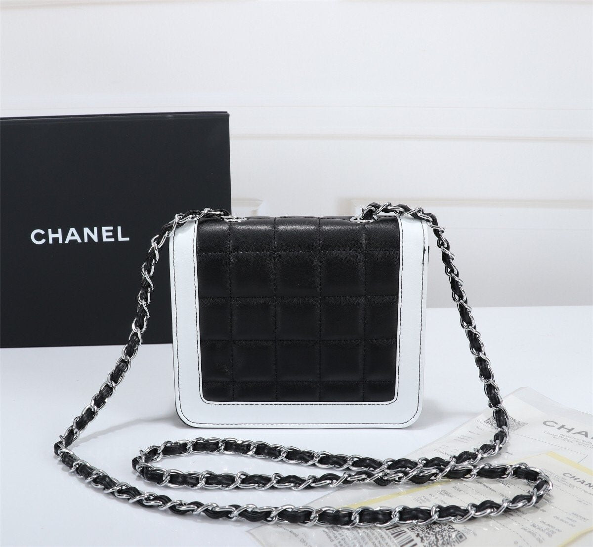 CHL 19 Handbag 7in/18cm Black/White For Women