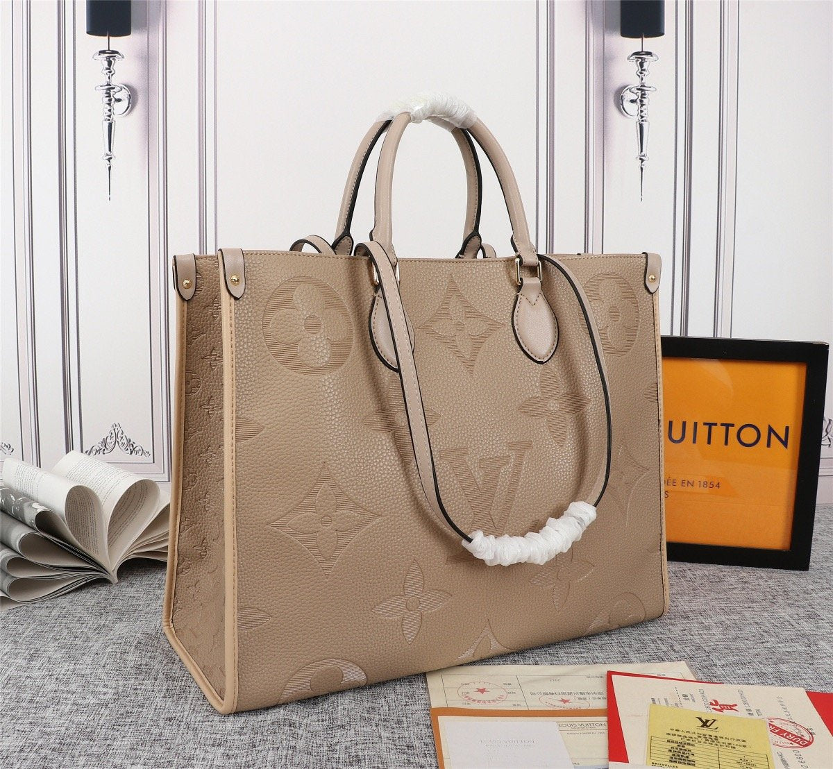 VO - AF Handbags LUV 295