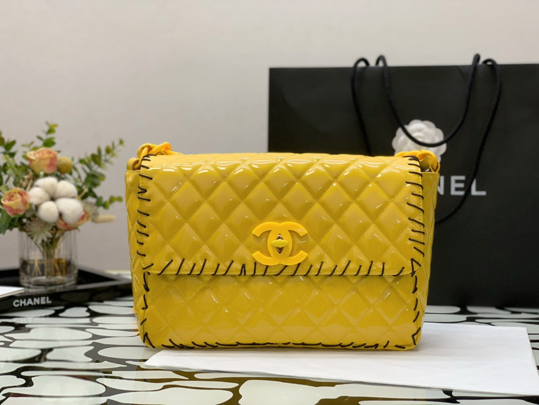 ChanelVinyl Classic Yellow Shoulder bag For Women 29cm/11.5in