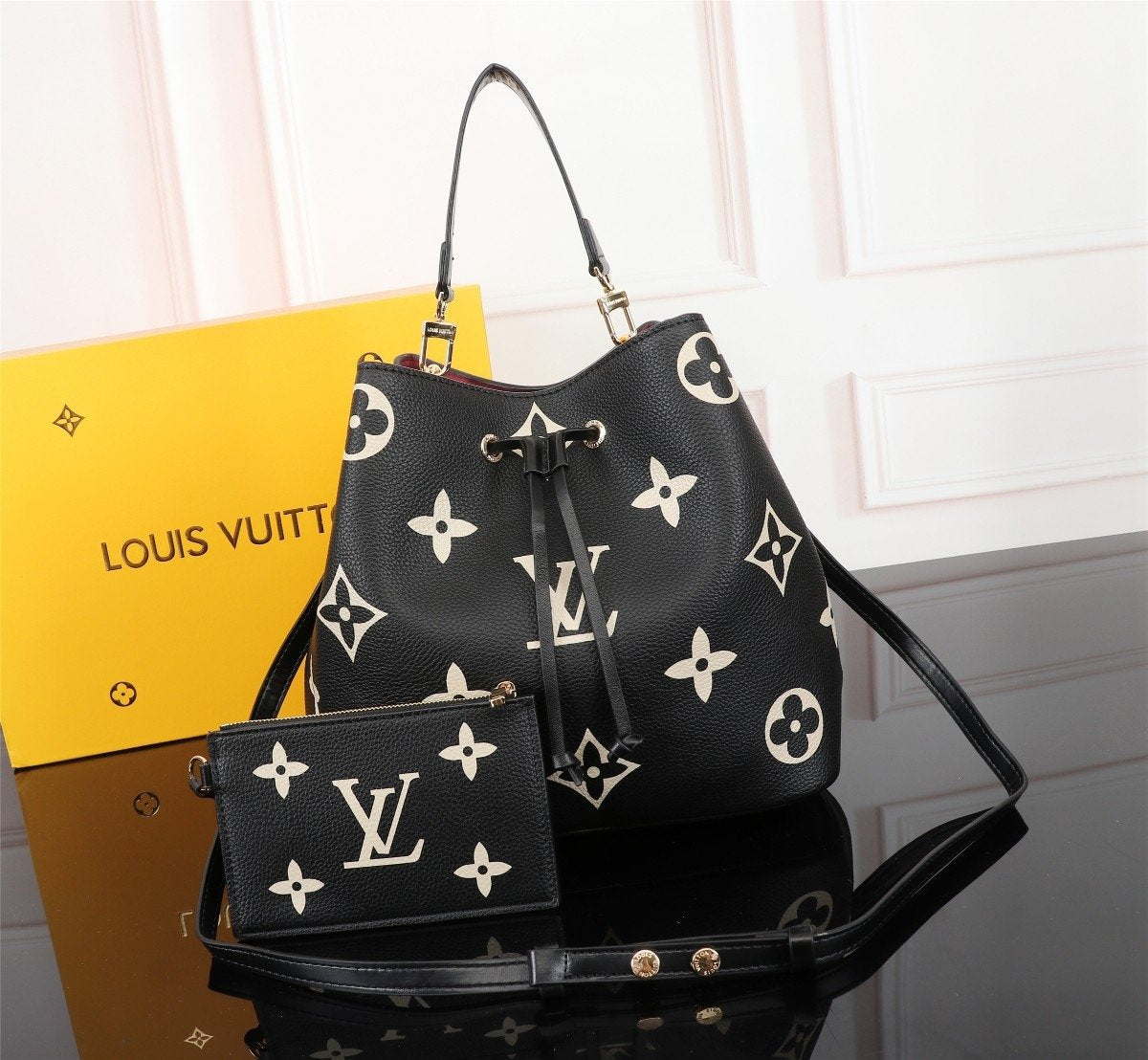 VO - AF Handbags LUV 032