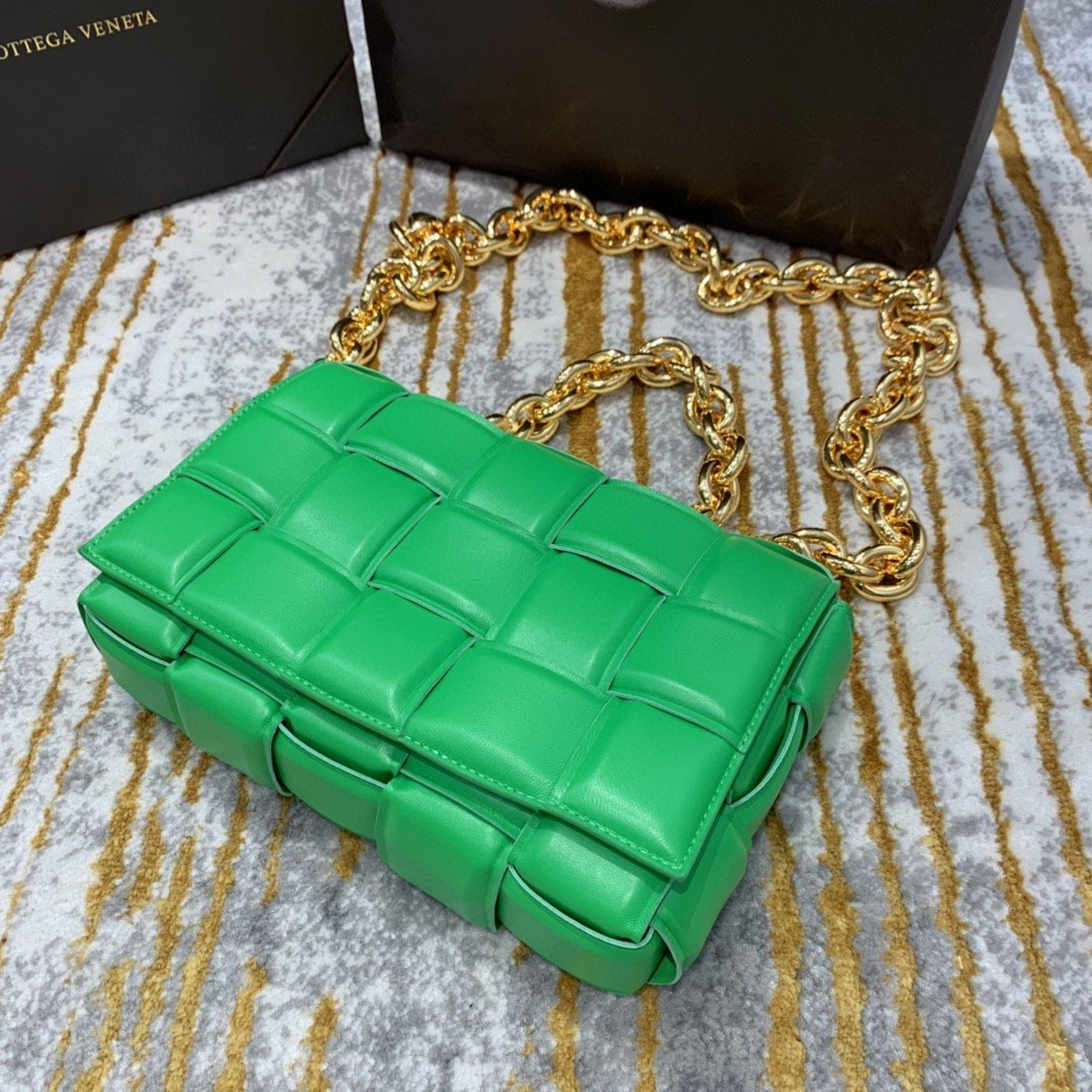 BV Chain Cassette Bag For Women 10.2in/26cm In Green 631421VBWZ03722