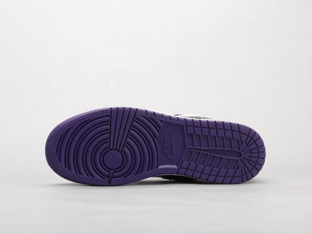 VO - AJ1 Black and purple toes