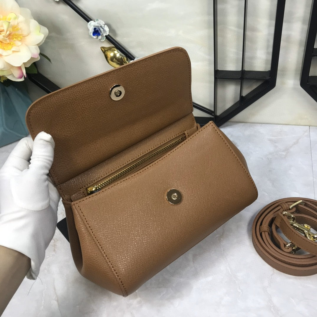 DG Medium Sicily Handbag In Dauphine Brown For Women 10.2in/26cm DG BB4347A10018M417