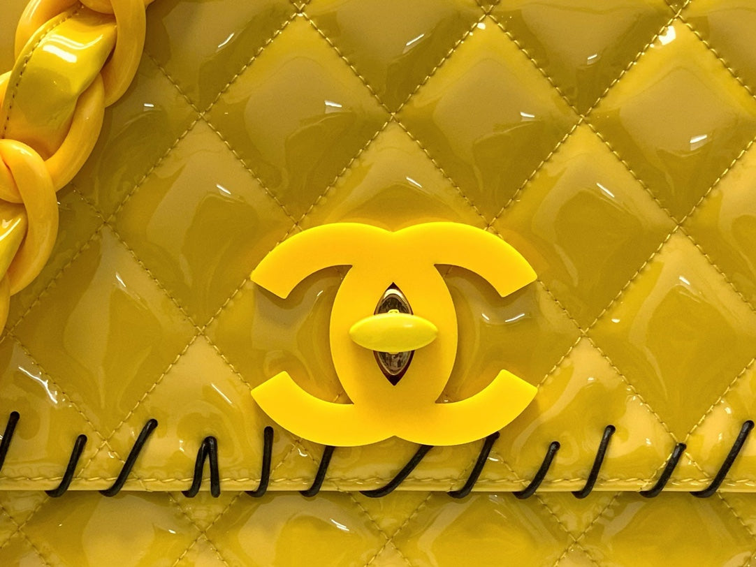 ChanelVinyl Classic Yellow Shoulder bag For Women 29cm/11.5in