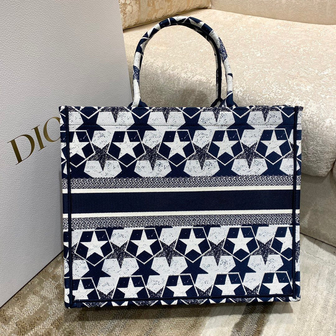 DI Large Book Tote Blue and White Étoile Embroidery, Blue/White, For Women Women’s Handbags, 41cm CD M1286ZTQX_M928