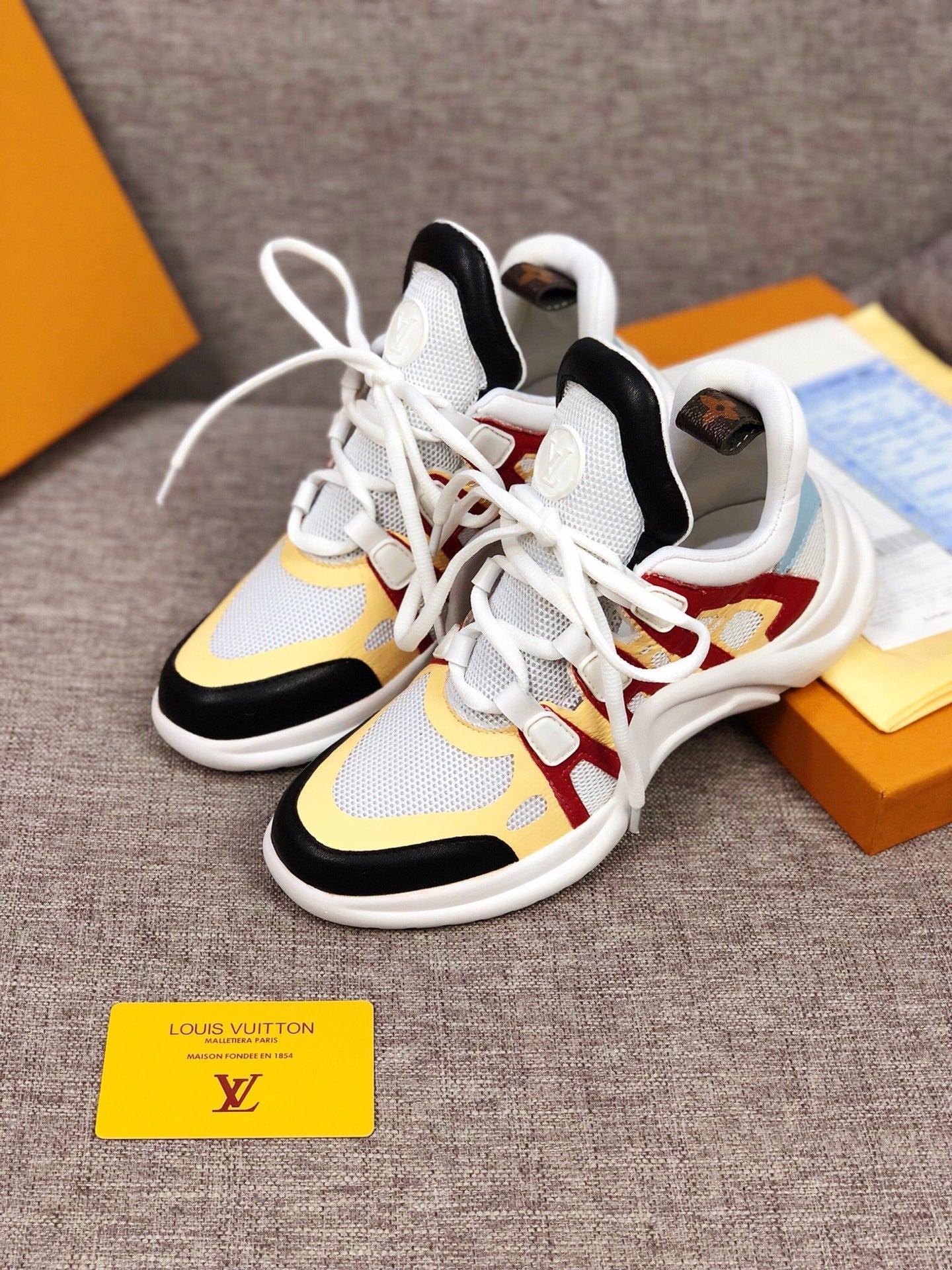 VO - LUV Archlight Red Yellow Sneaker