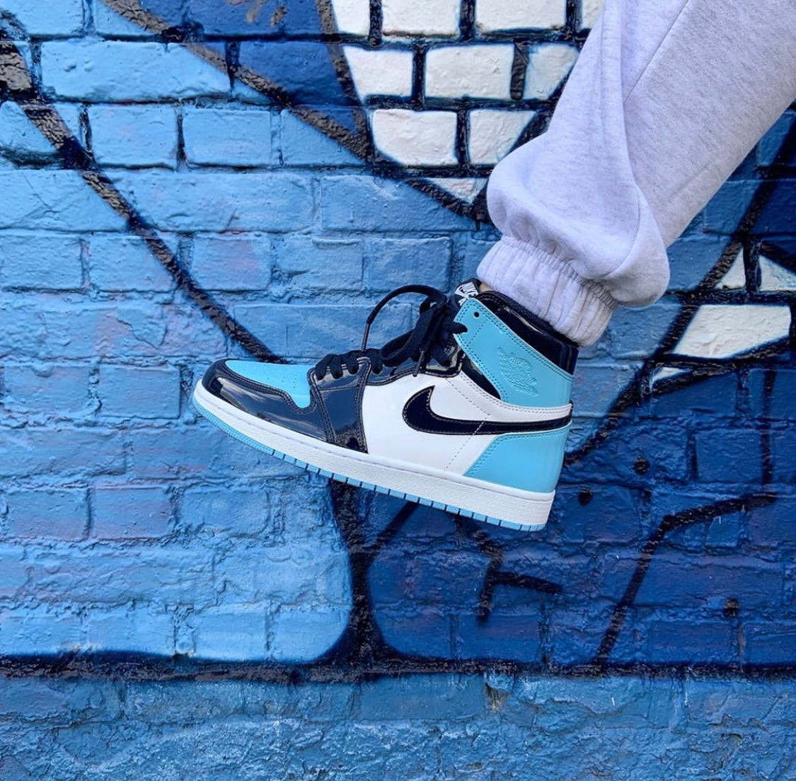 VO - AJ1 North Carolina Patent Leather