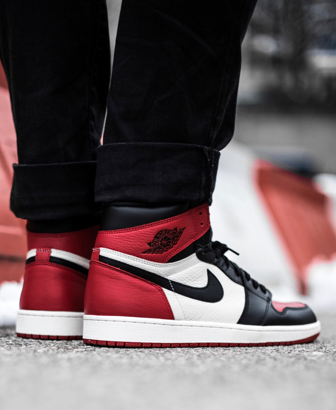 VO - AJ1 black red toe