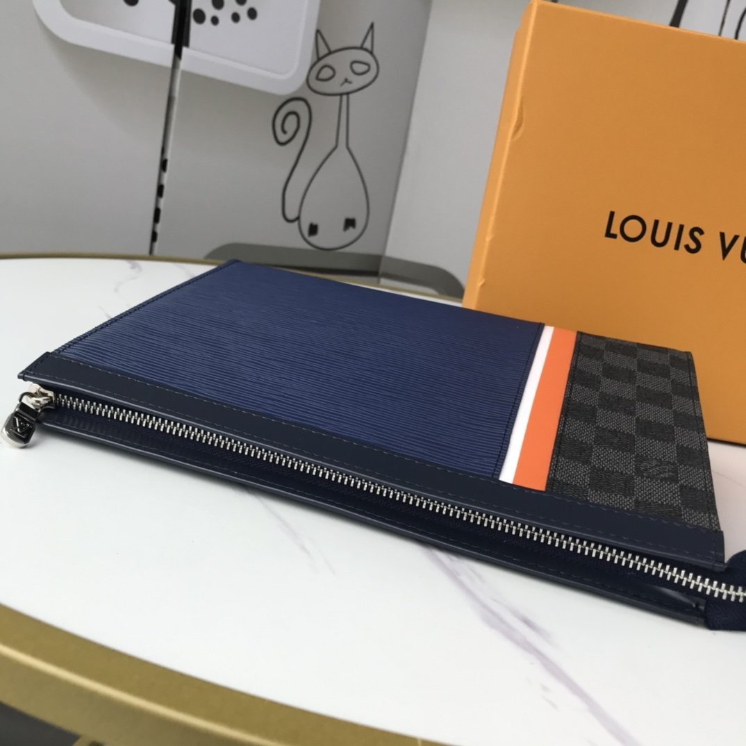 VO - AF Wallets LUV 071