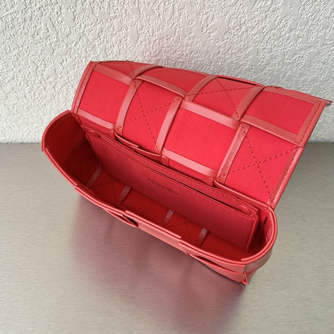 BV Candy Cassette Red, For Women, Women’s Bags 4.7in/12cm