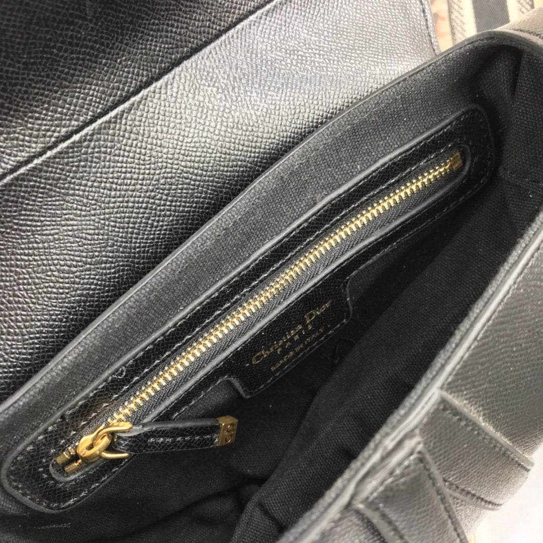 VO - AF Handbags DIR 106