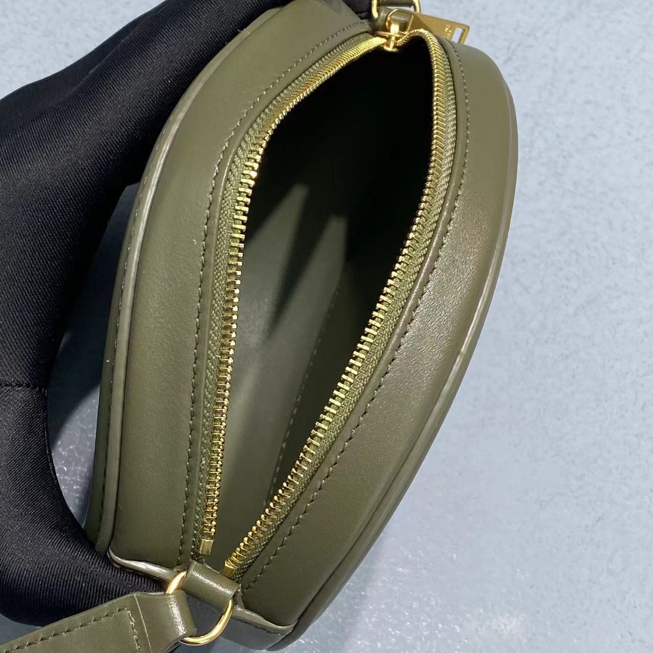 CE Crossbody Oval Purse Cuir Triomphe Dark Green For Women 6in/16cm