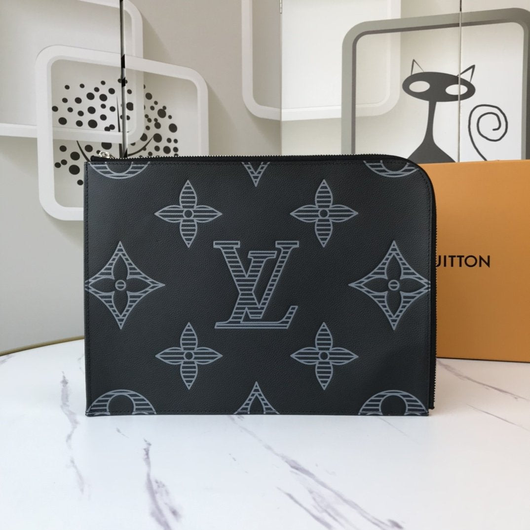 VO - AF Wallets LUV 055