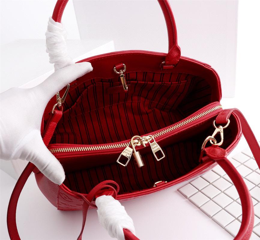 VO - AF Handbags LUV 040