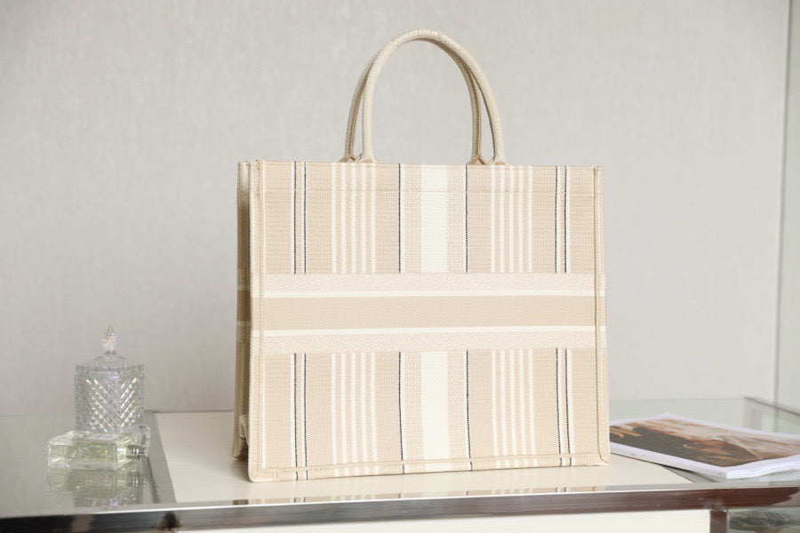 DI Large Book Tote Cream, For Women, Women’s Handbags 16.5in/42cm CD