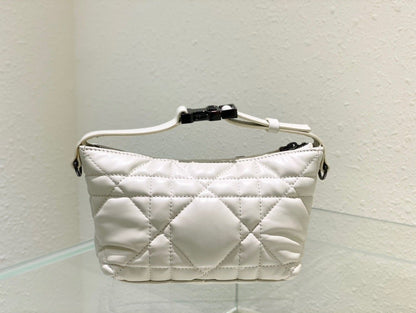 DI Small DYORTravel Nomad Pouch White, For Women, Women’s Handbags 6in/15cm CD S5553BMIG_M030