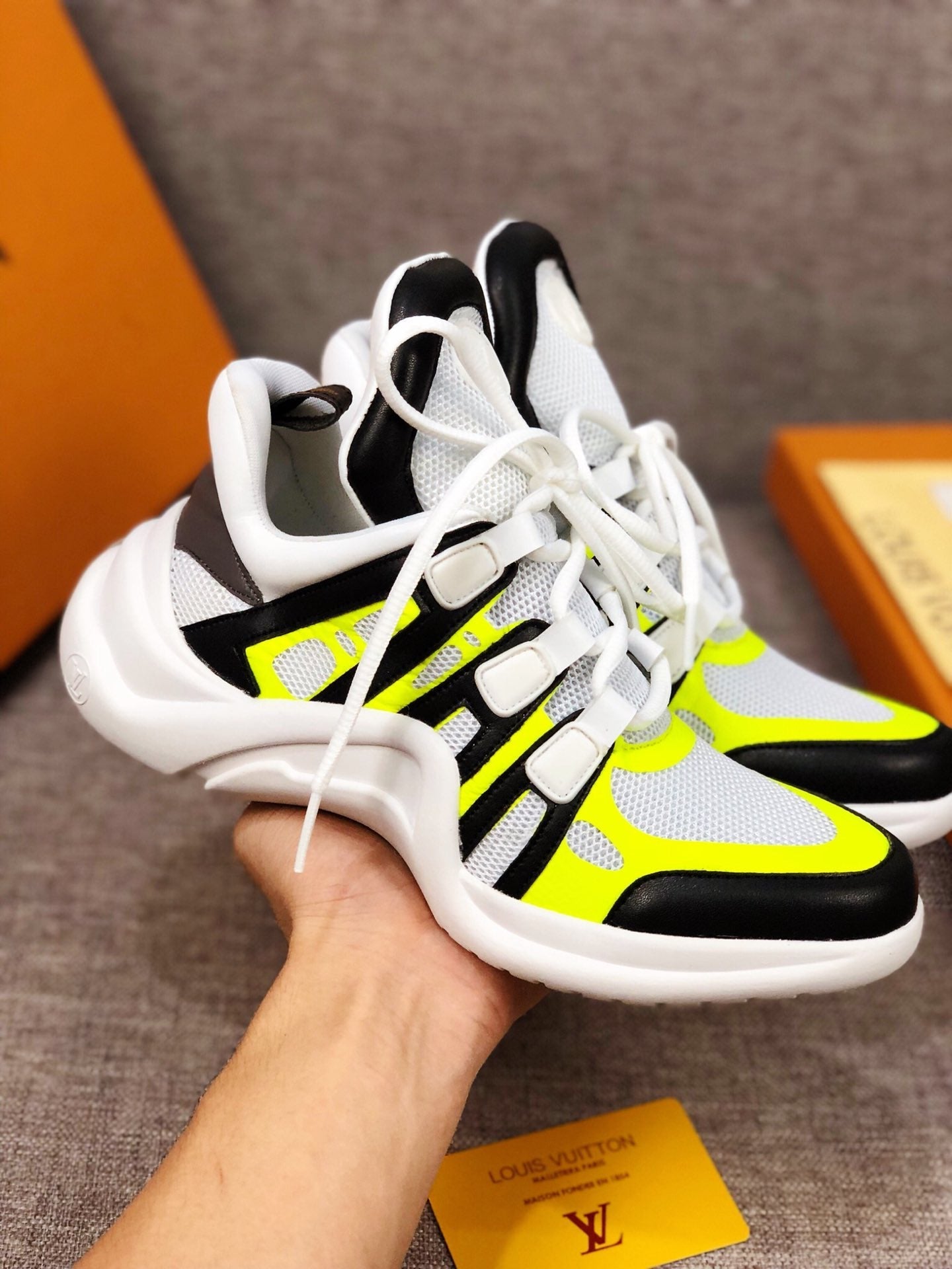 VO - LUV Archlight Black White Yellow Sneaker