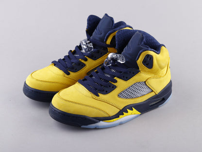 VO -AJ5 Michigan black and yellow