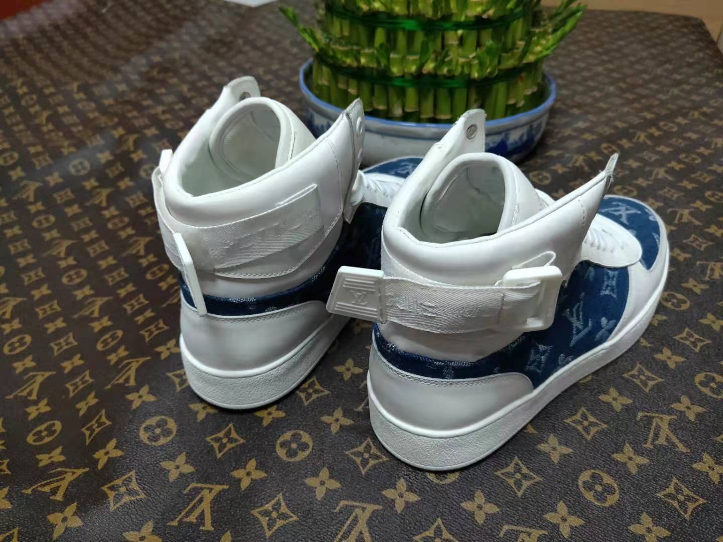 VO - LUV Rivoli White Blue Sneaker