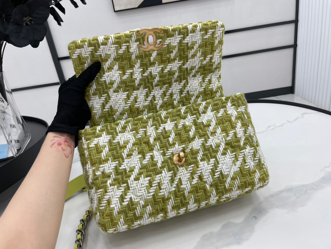 CHL 19 Large Handbag Gold Hardware Green For Women, Women&#8217;s Handbags, Shoulder Bags 11.8in/30cm