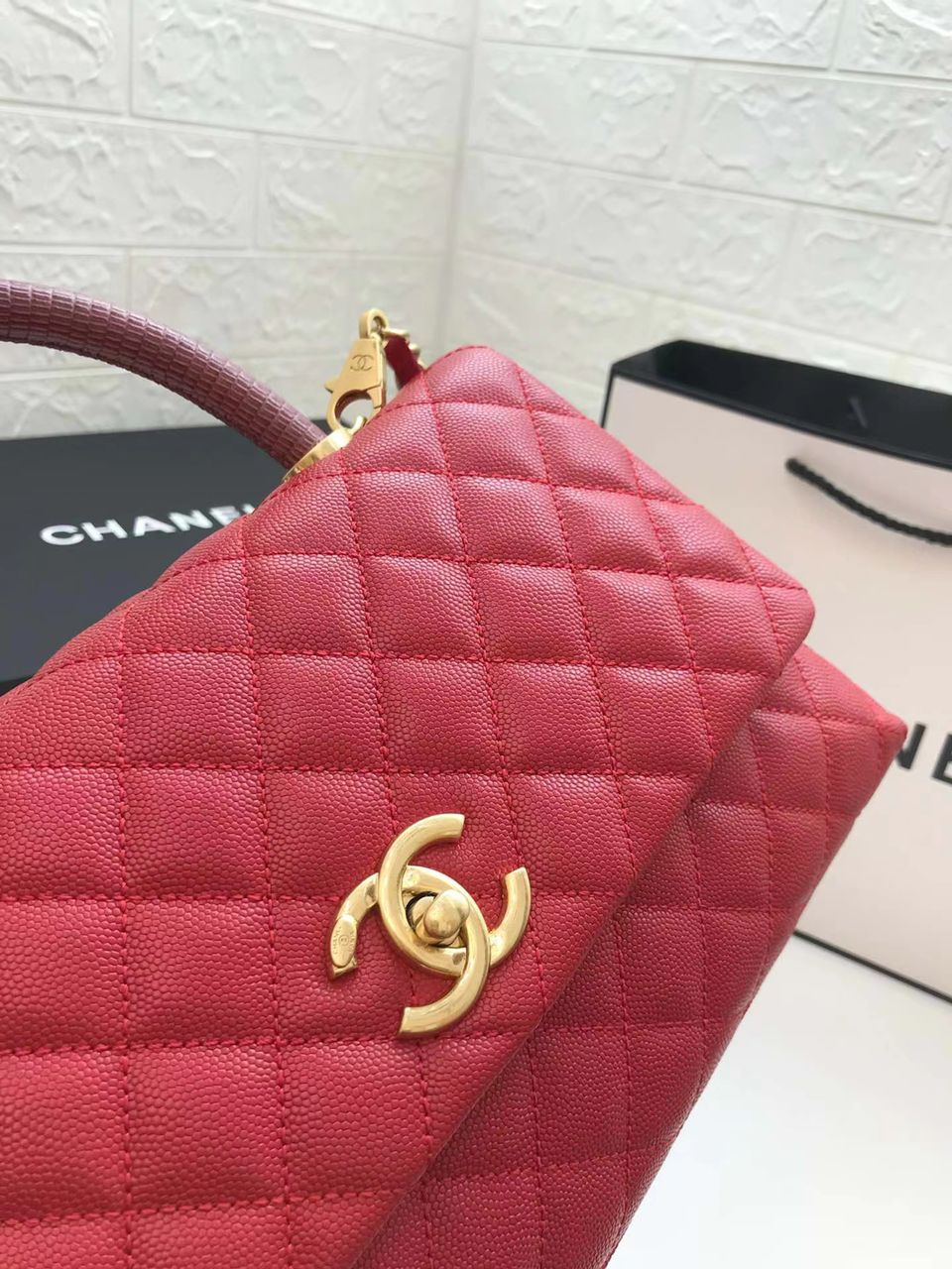 ChanelLarge Flap Bag With Top Handle Red For Women, Women&#8217;s Handbags, Shoulder And Crossbody Bags 11in/28cm A92991