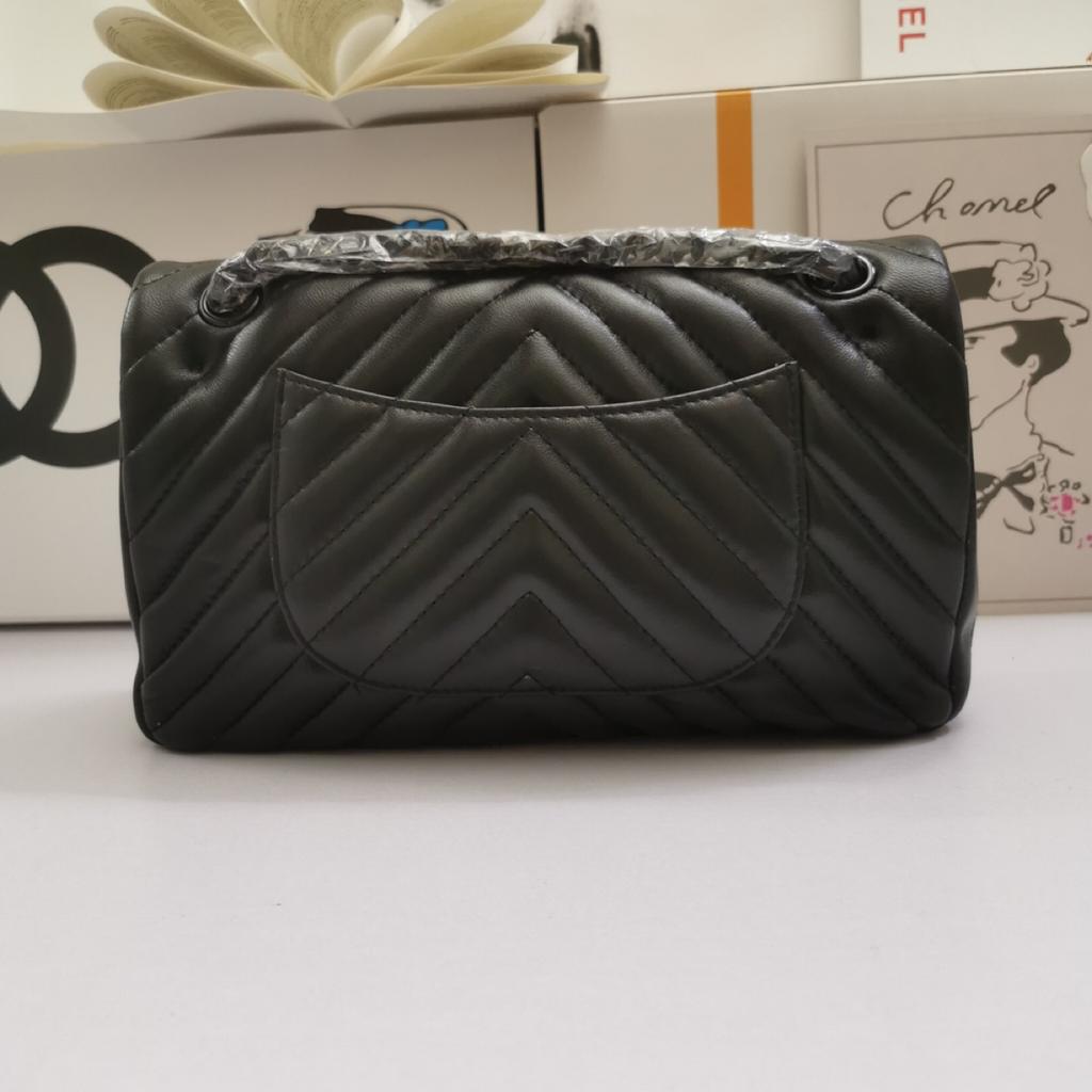 CHL Chevron Classic Handbag Black Hardware Black For Women, Women’s Bags, Shoulder And Crossbody Bags 10.2in/26cm