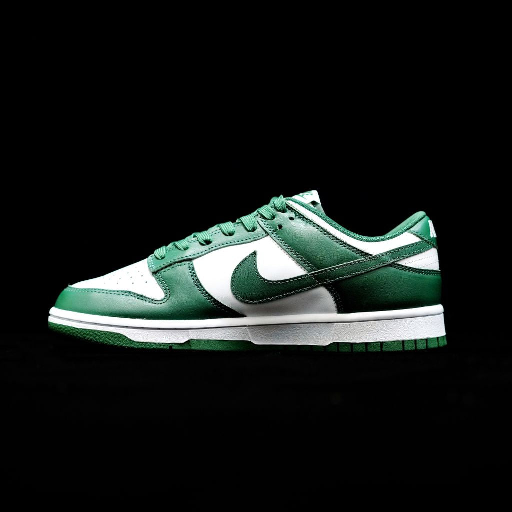 VO -NKE Varsity Green green