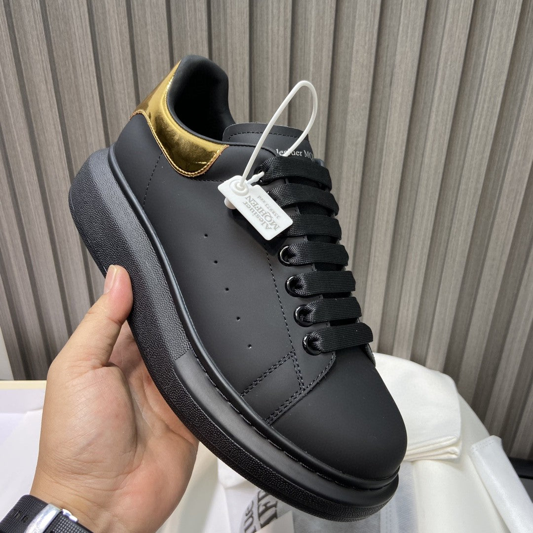 Alexander McQueen Oversized Sneaker Black/Gold For Men