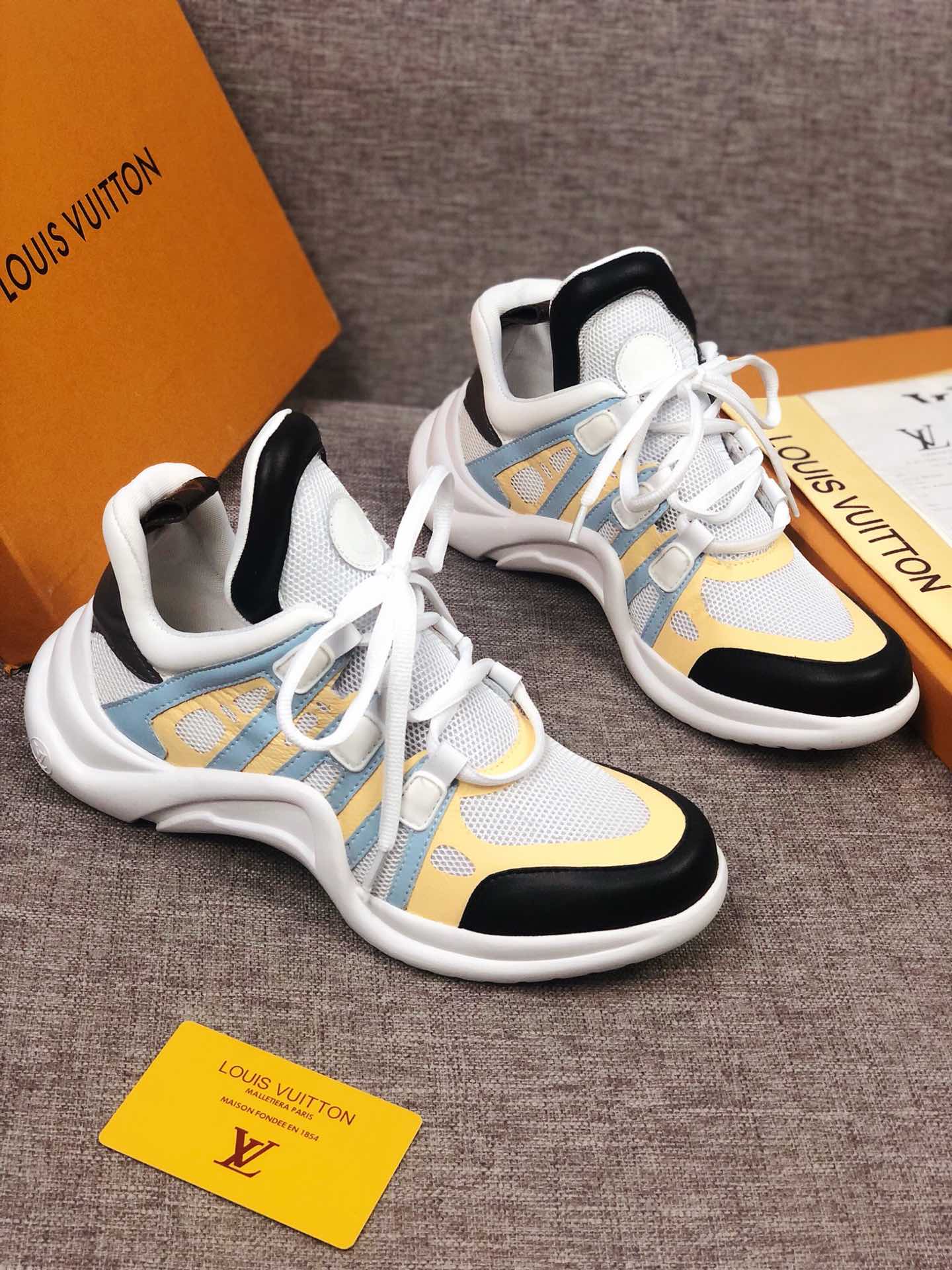 VO - LUV Archlight Black White Yellow Sneaker