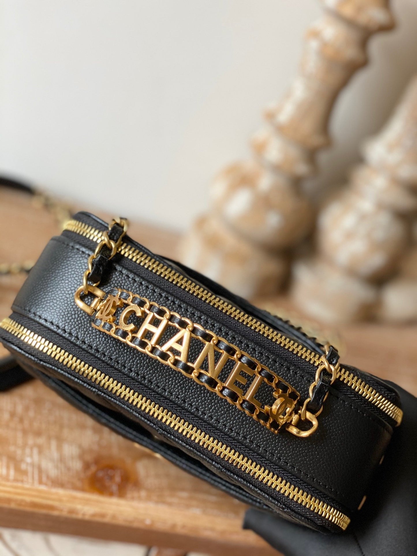 Chanel Small Vanity Case Gold Hardware Black For Women, Women&#8217;s Handbags, Shoulder Bags 5.9in/15cm AS3228 B08008 94305