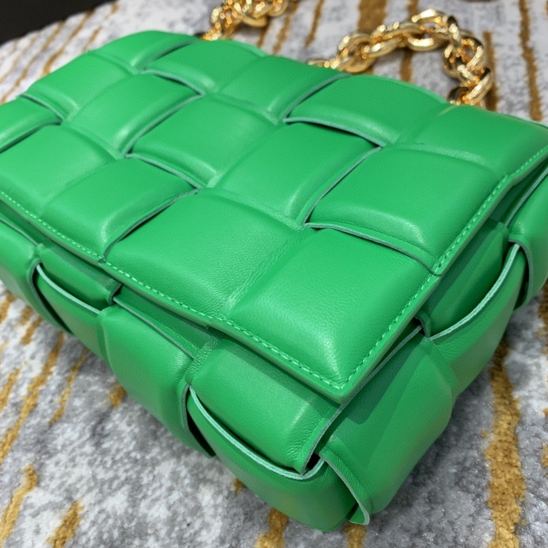 BV Chain Cassette Bag For Women 10.2in/26cm In Green 631421VBWZ03722