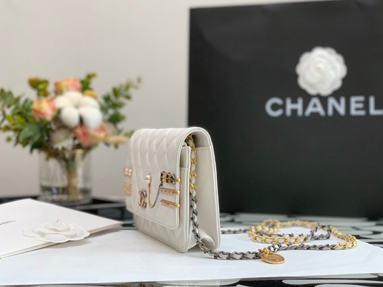 ChanelFlap Bag White For Women 7.4in/19cm