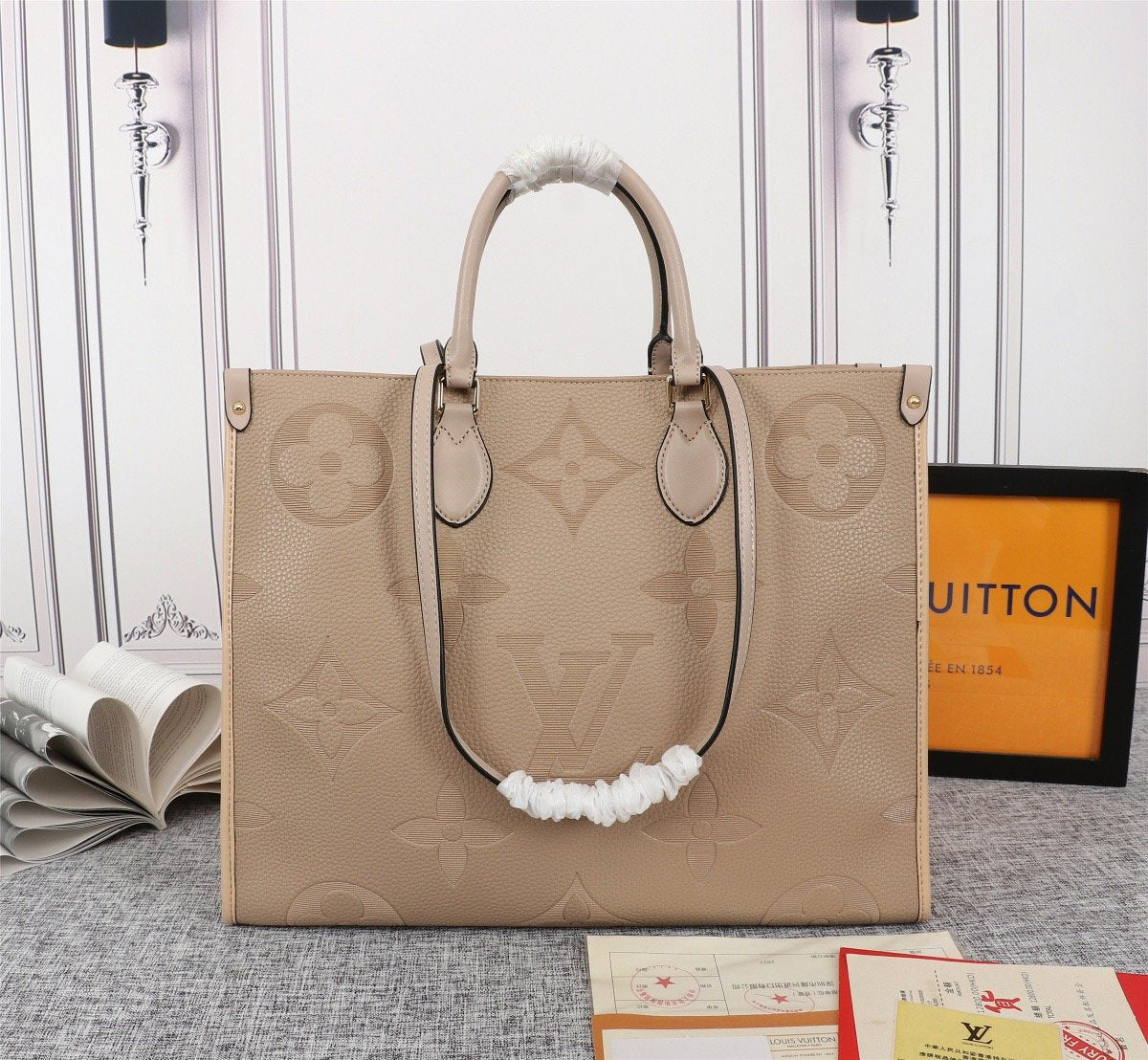 VO - AF Handbags LUV 295