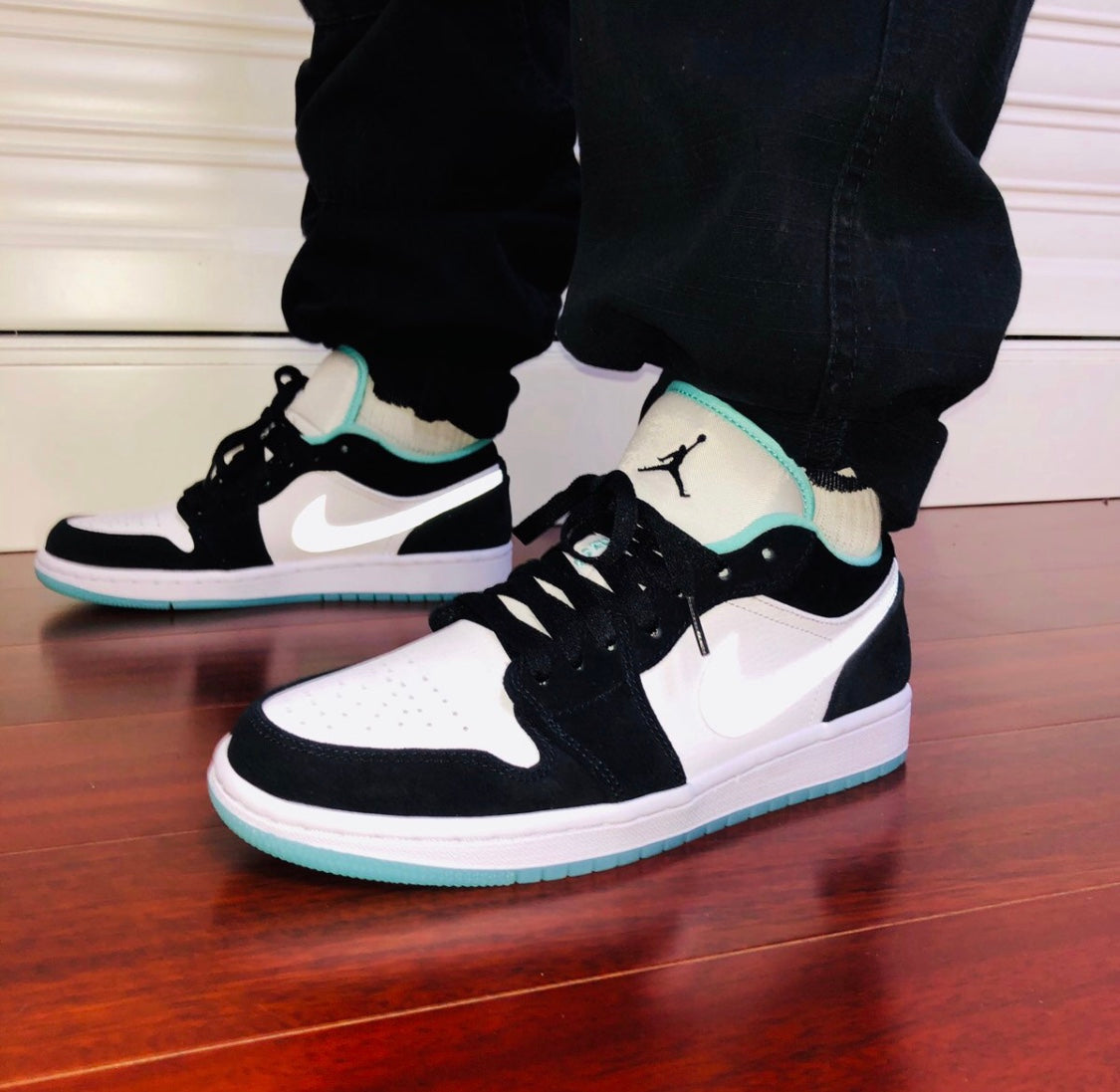 VO - AJ1 Black and Green toes