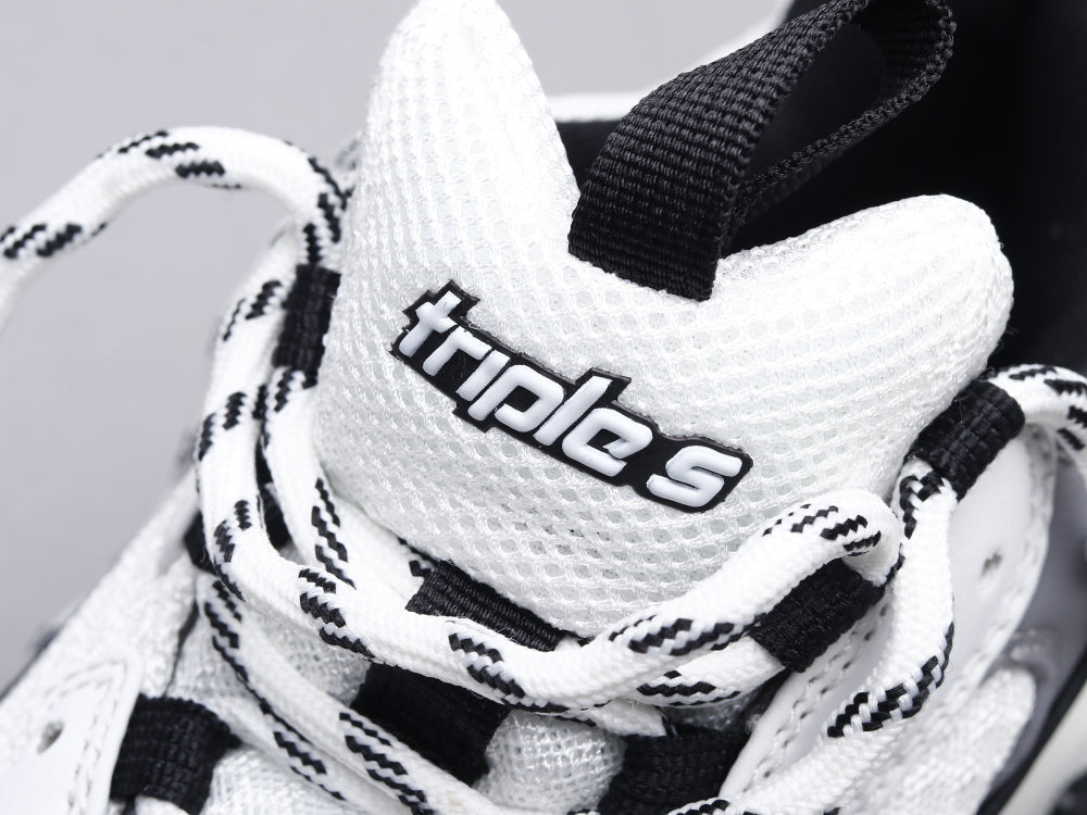 VO - Bla Triple-S Black And White Sneaker