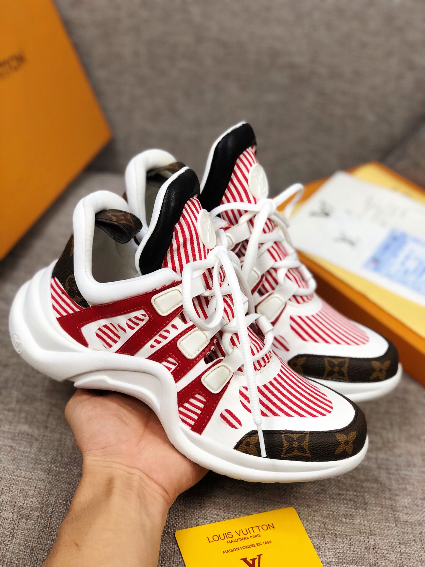 VO - LUV Archlight White Red Brown Sneaker