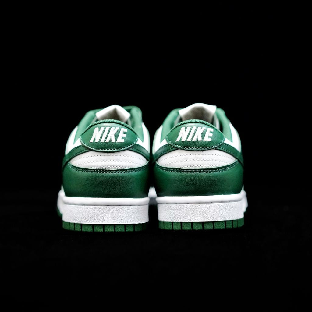 VO -NKE Varsity Green green