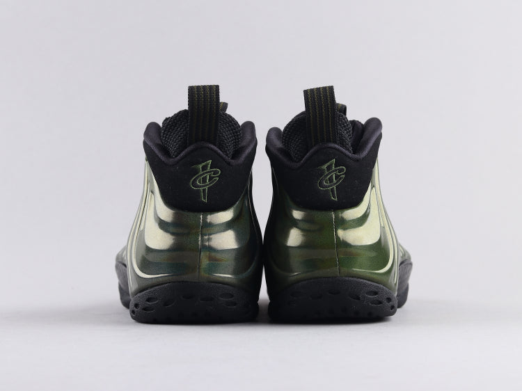 VO -NKE Hardaway Foam Army green spray