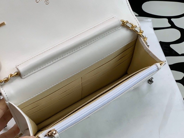 ChanelFlap Bag White For Women 7.4in/19cm