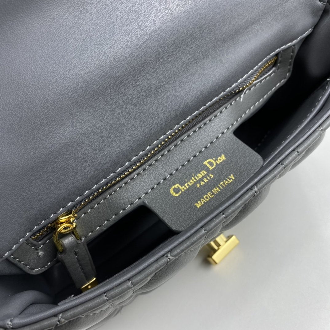 VO - AF Handbags DIR 071