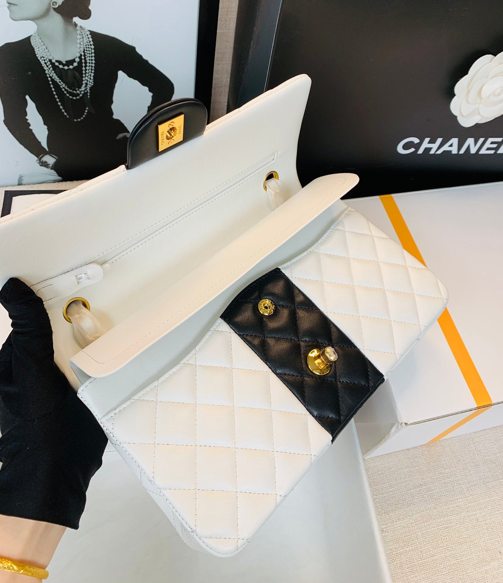 ChanelMini Flap Bag White For Women 7.8in/20cm