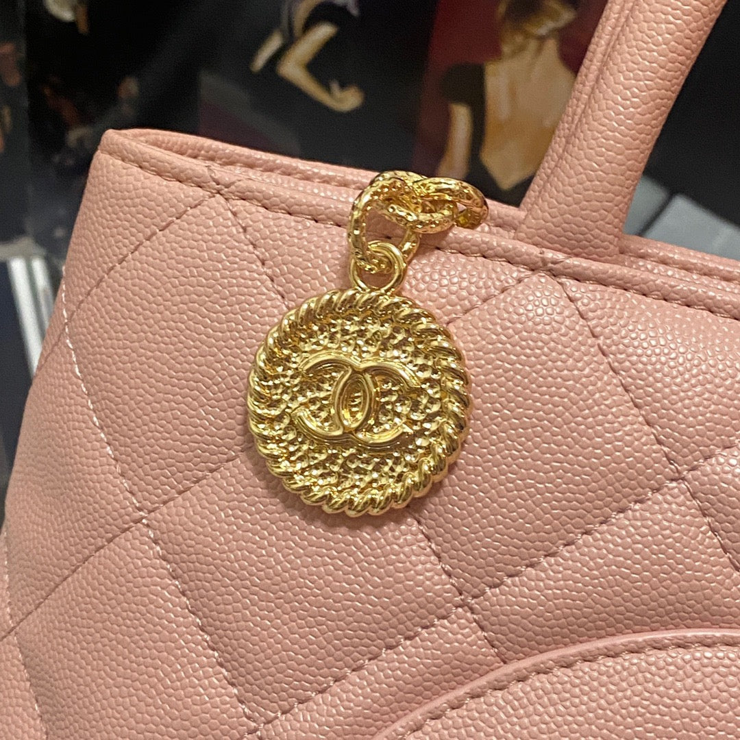 ChanelMedallion Tote Gold Hardware Caviar PiNike For Women, Women&#8217;s Handbags, Shoulder Bags 15.6in/32cm 