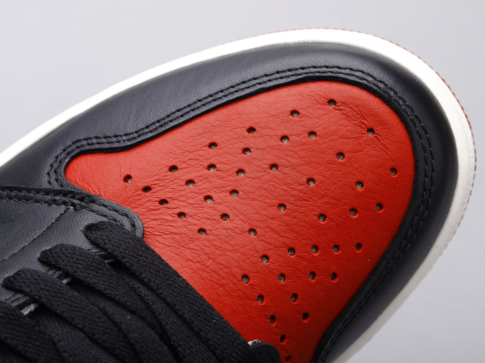 VO - AJ1 black red toe