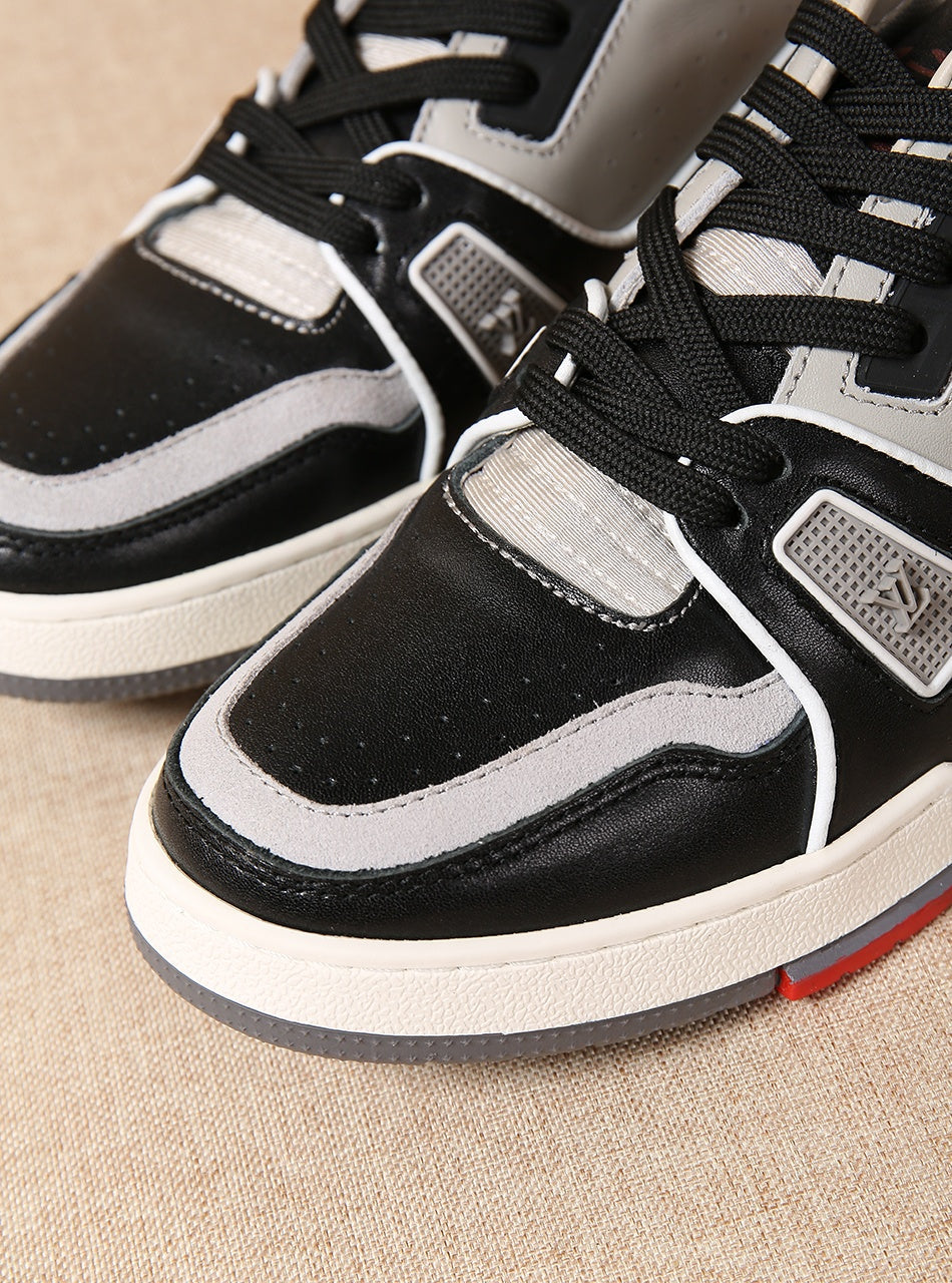 VO - LUV SurfaCE In CEnogram Black Gray Sneaker