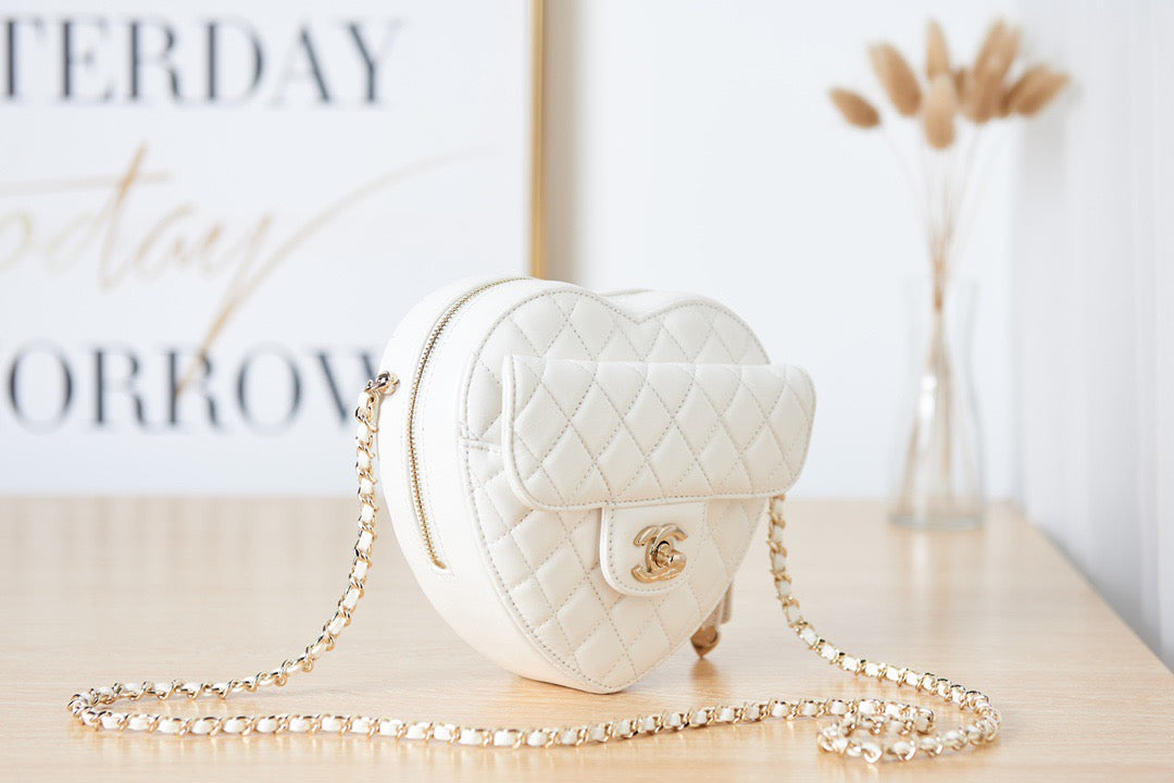 ChanelMini Heart Bag White For Women 7in/18cm AS3191 B07958 10601