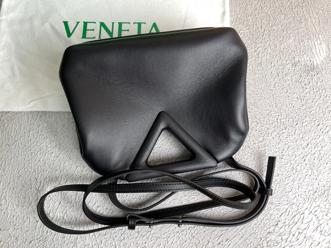 BV Point Black, For Women, Women’s Bags 8.6in/22cm 658476VCP401229